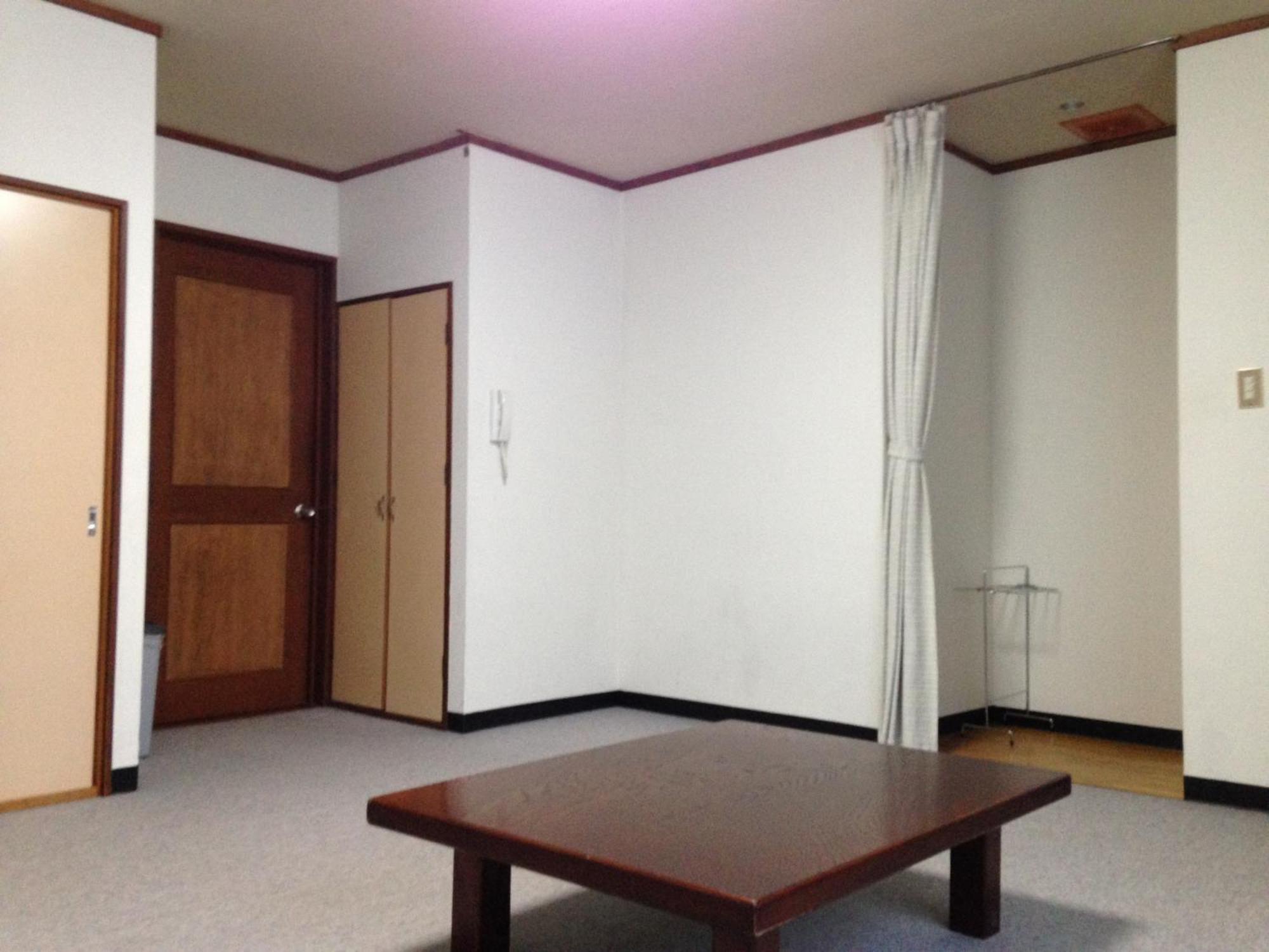 Community House Tyrolien Hotel Hakuba Phòng bức ảnh